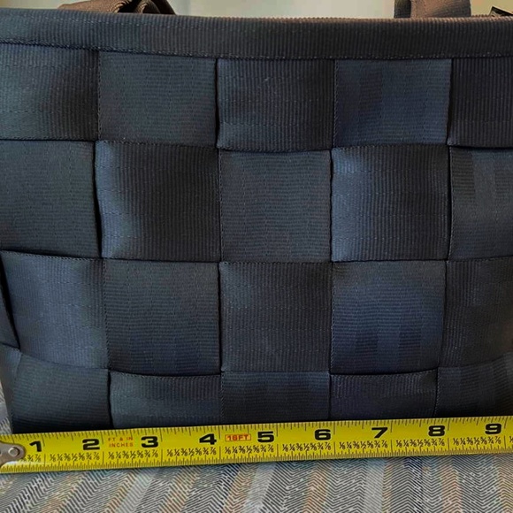 Harvey's Original Seat Belt Bag - medium shoulder tote in steel blue - Picture 10 of 10